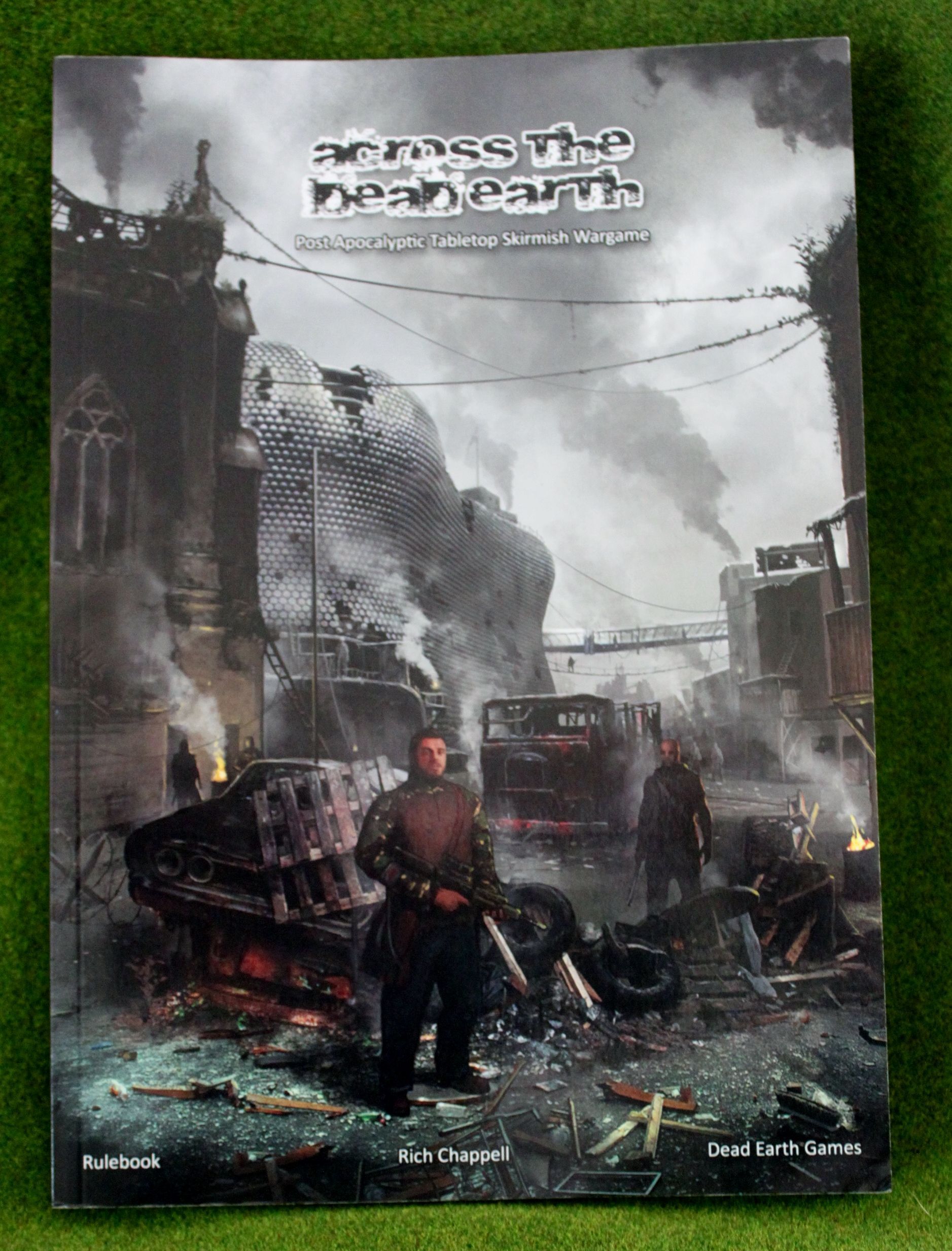 Across the Dead Earth box art