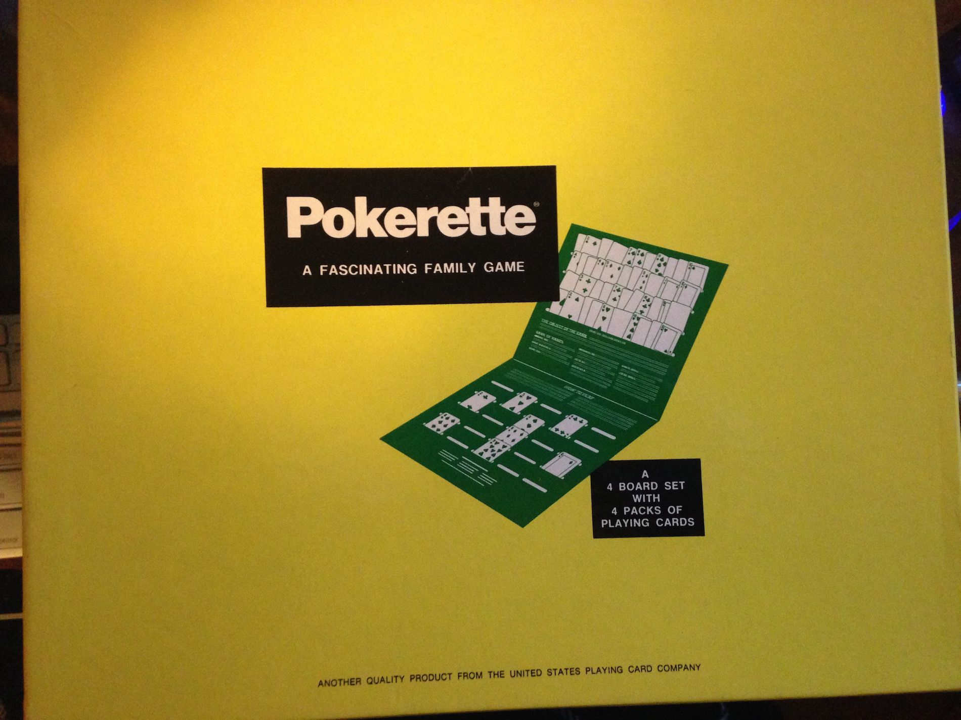 Pokerette doboz