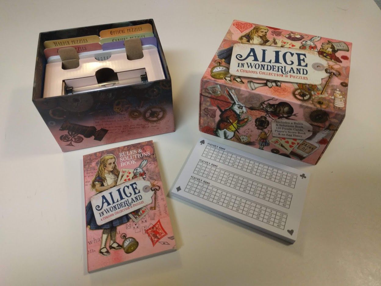 Coperta Alice in Wonderland: A Curious Collection of Puzzles