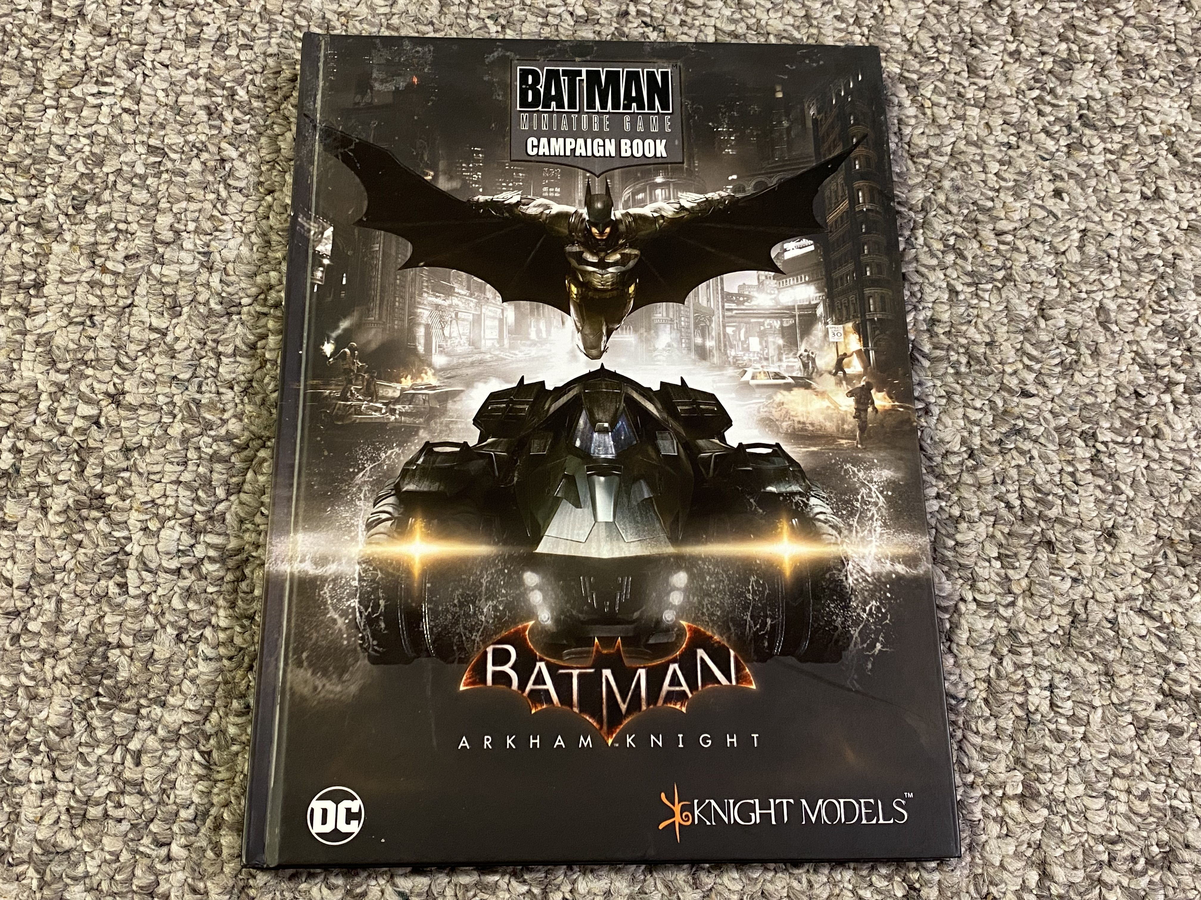 Batman Miniature Game: Arkham Knight Campaign Book doboz