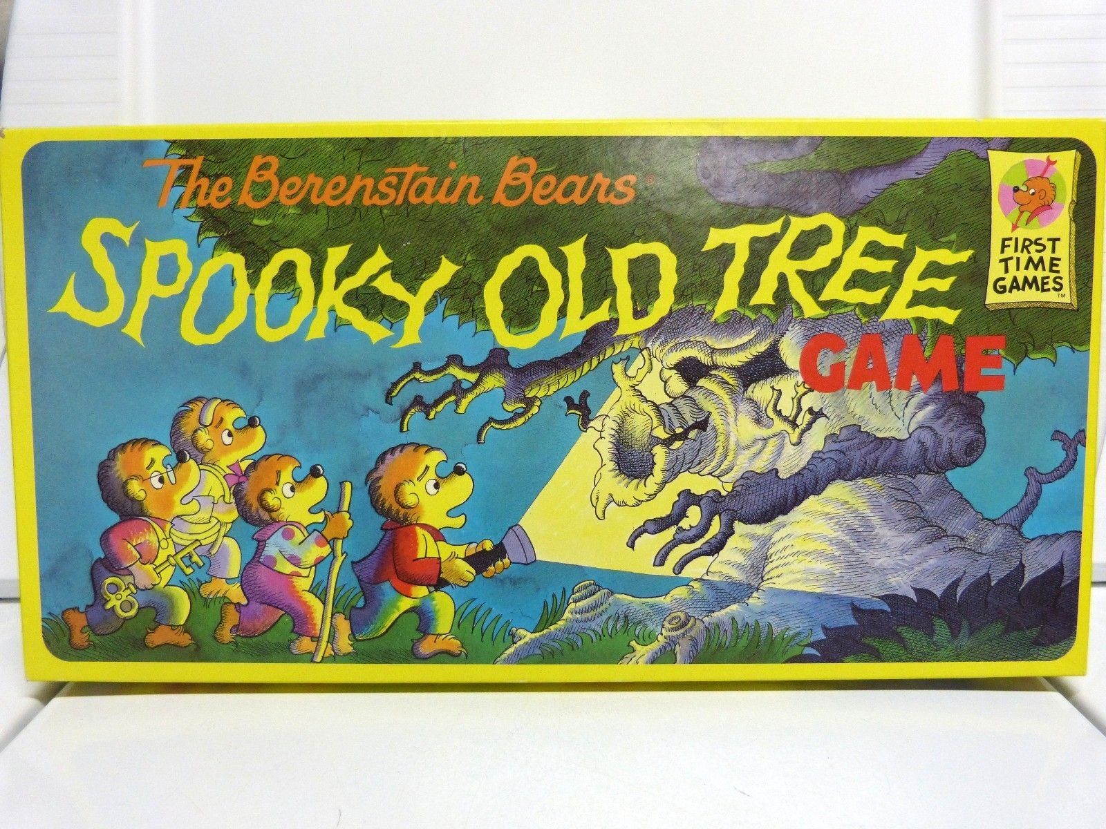 The Berenstain Bears Spooky Old Tree Game box art