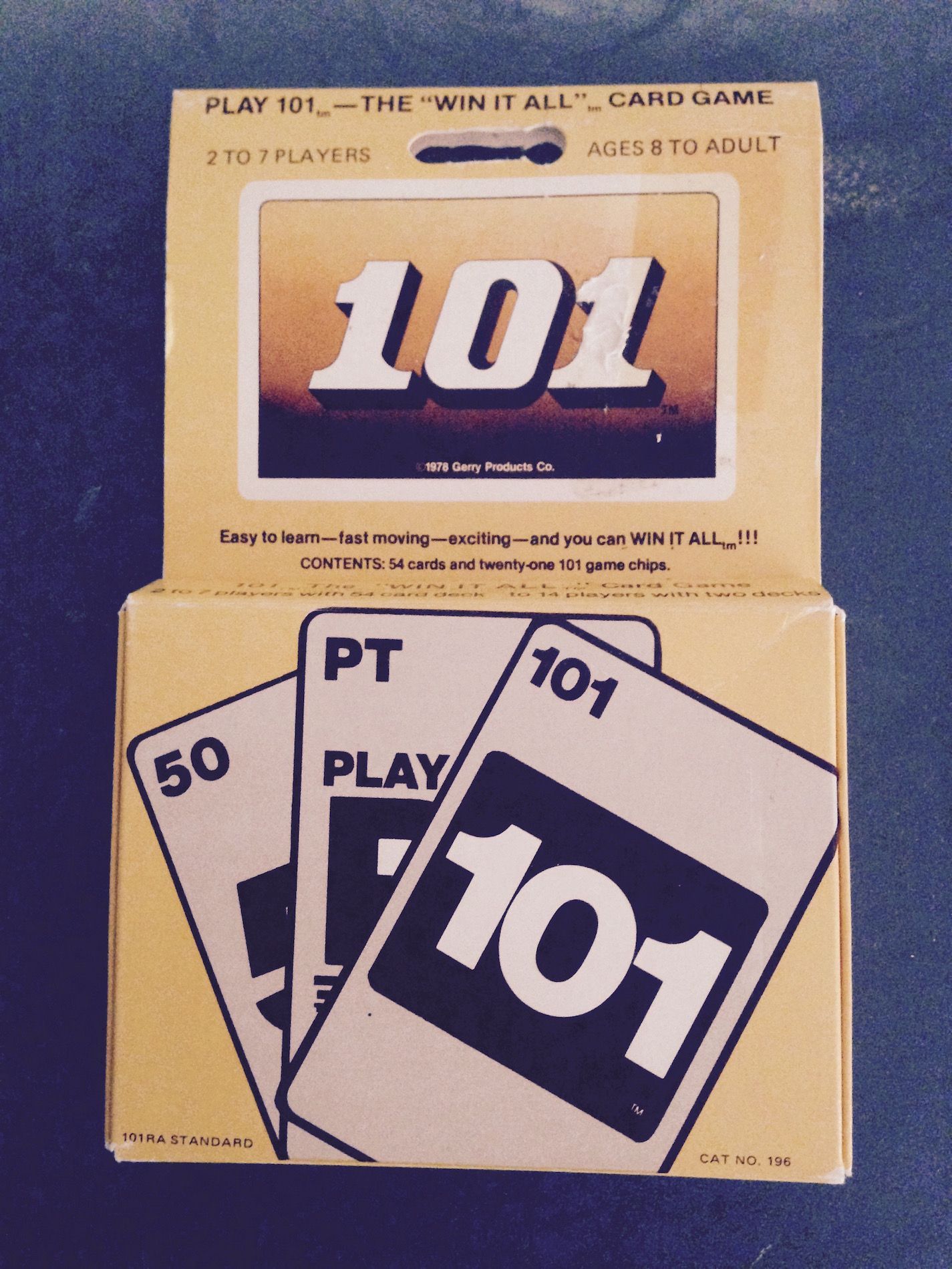 101: The Win It All Card Game doboz