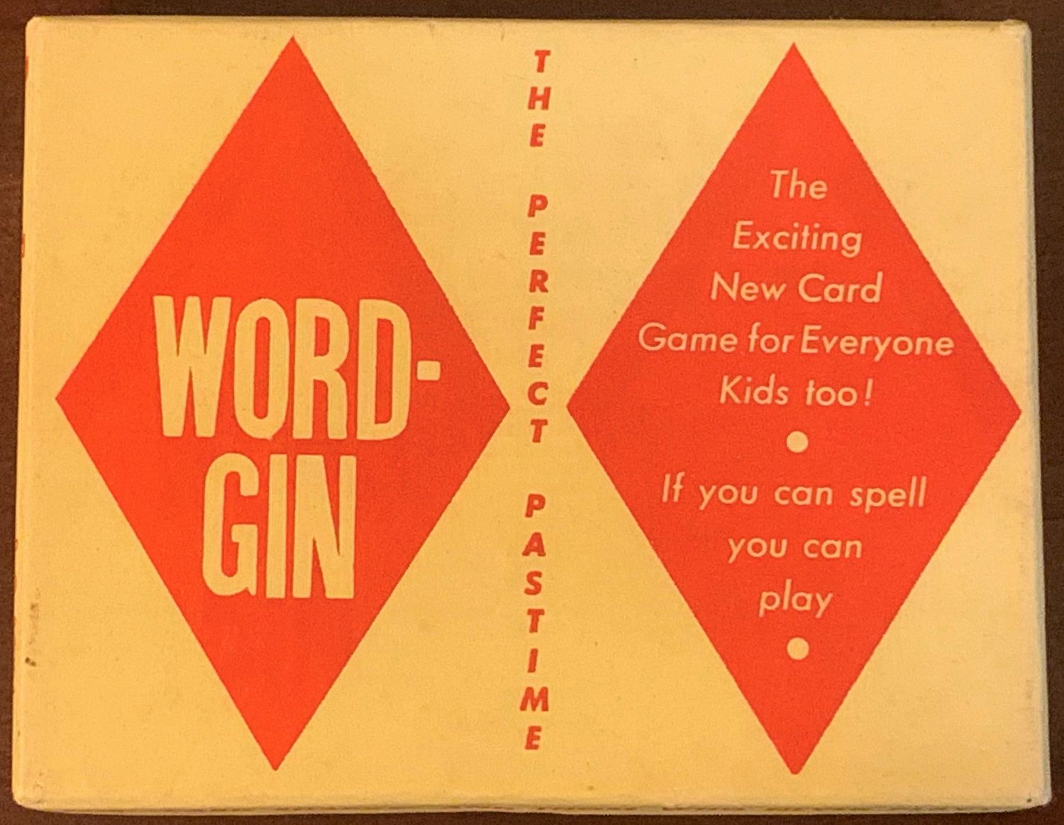Word Gin doboz