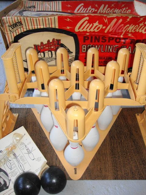 Auto Magnetic Pin Spotter Bowling Game box art